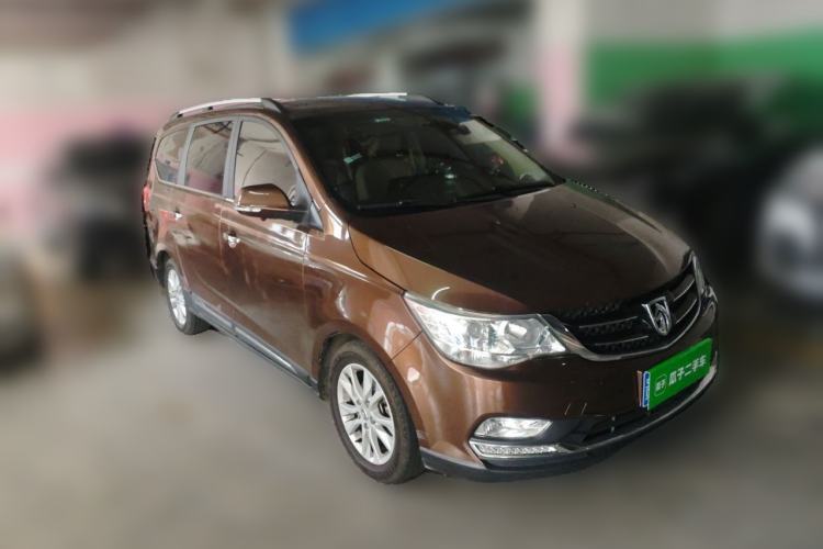 Used Baojun 730 2016 1.8L iAMT Luxury Model 7 Seats Front Right 45 Deg