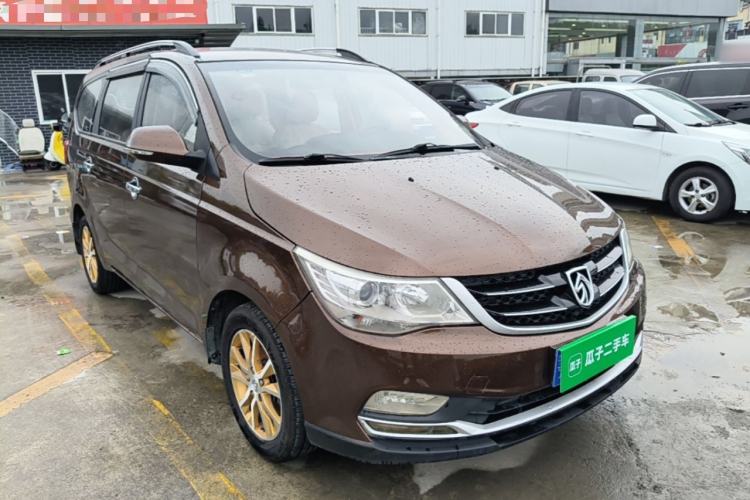 Used Baojun 730 2016 Revised 1.5L Manual Standard Version 7 Seats China V Emission Standard Front Right 45 Deg