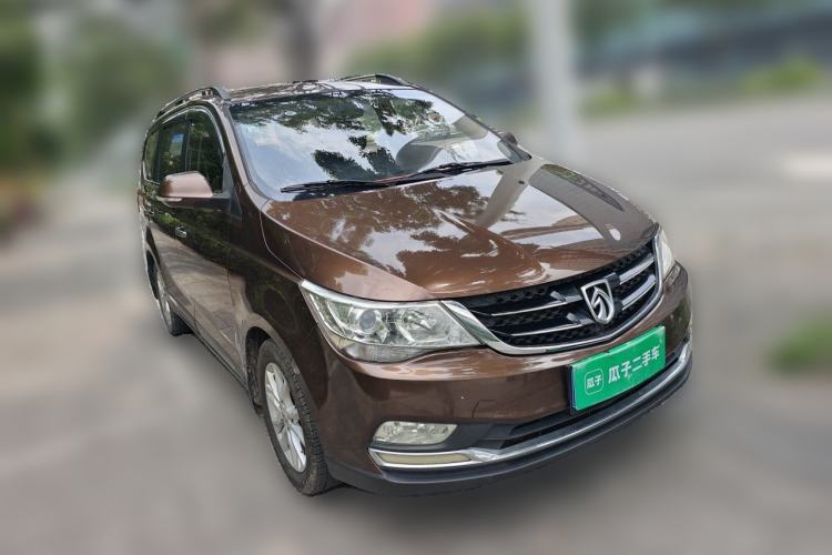 Used Baojun 730 2016 1.5L Manual Comfort Version 7 Seats China V Emission Standard Front Right 45 Deg