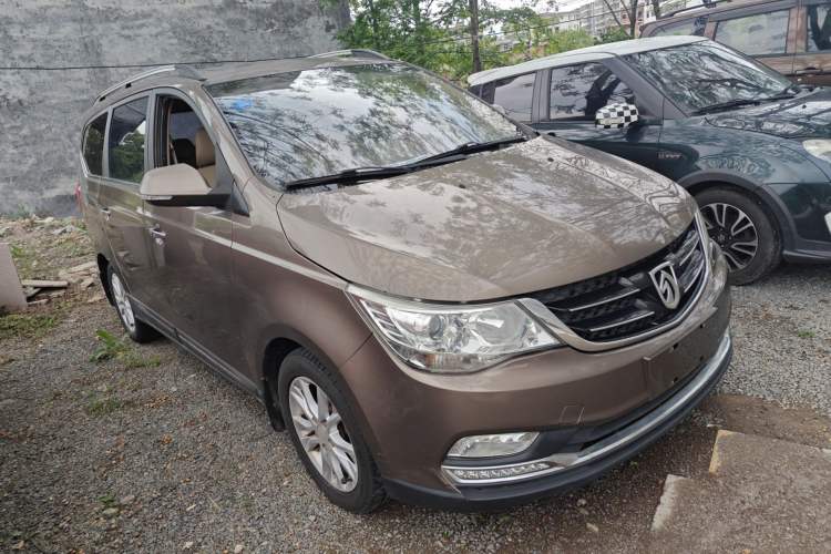 Used Baojun 730 2016 1.5L Manual Luxury Edition 7 Seats Front Right 45 Deg