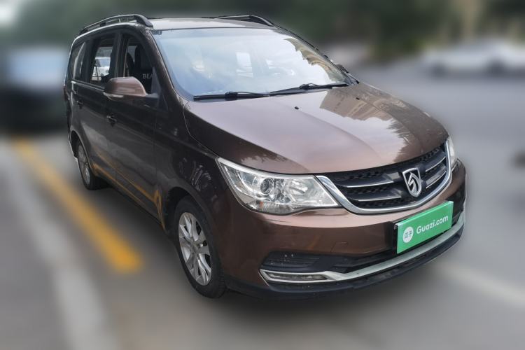 Used Baojun 730 2016 Revised 1.5L Manual Standard Version 7 Seats China V Emission Standard Front Right 45 Deg