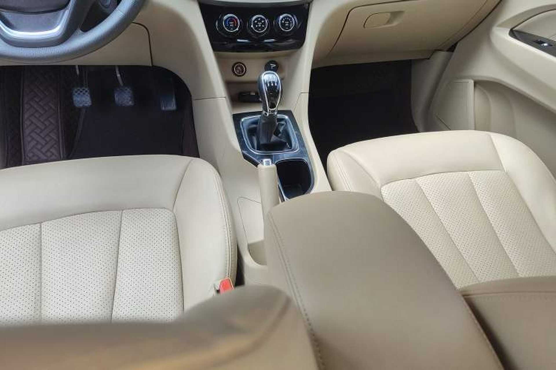 Used Baojun 730 2016 1.5L Manual Comfort Version 7 Seats China V Emission Standard Gear Lever