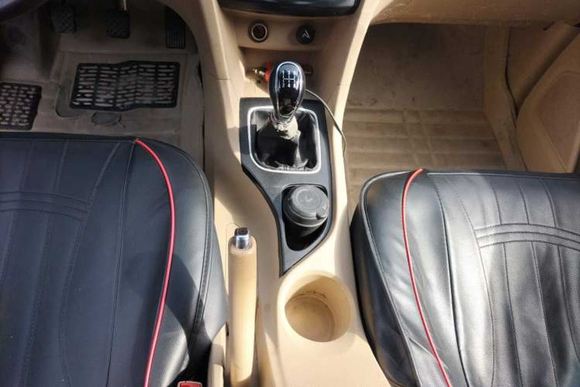 Used Baojun 730 2016 1.5L Manual Value Edition 7 Seats China V Emission Standard Gear Lever