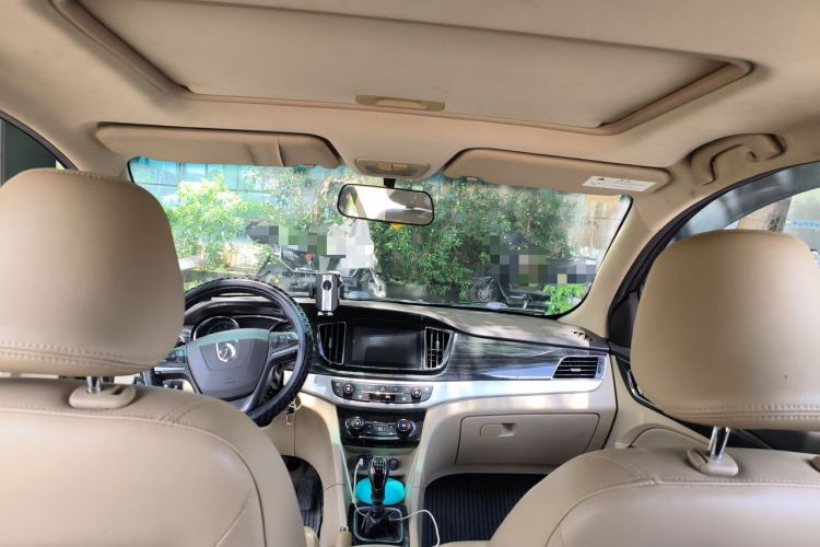 Used Baojun 730 2016 1.5T Manual Luxury Edition 7 Seats Headliner
