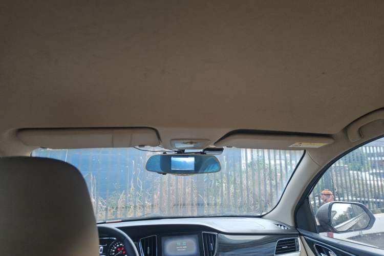 Used Baojun 730 2016 1.8L Manual Comfort Version 7 Seats Headliner