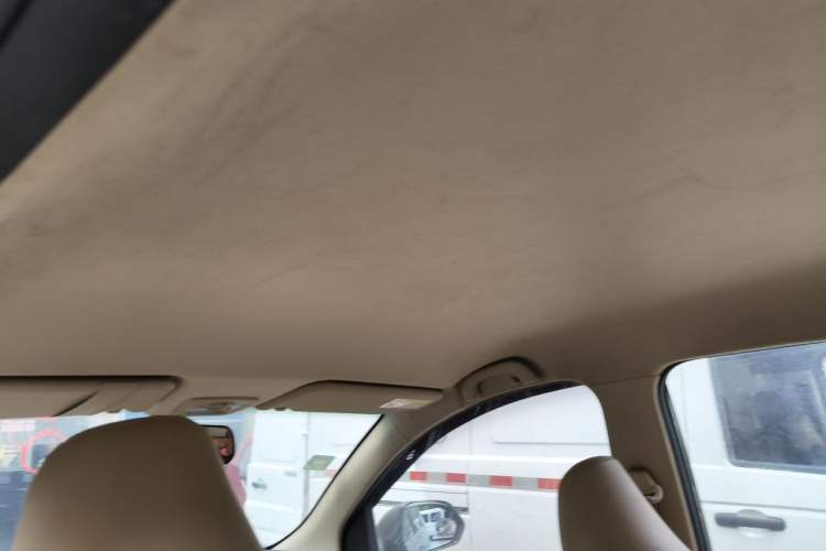 Used Baojun 730 2016 1.5L Manual Standard Version 7 Seats Headliner
