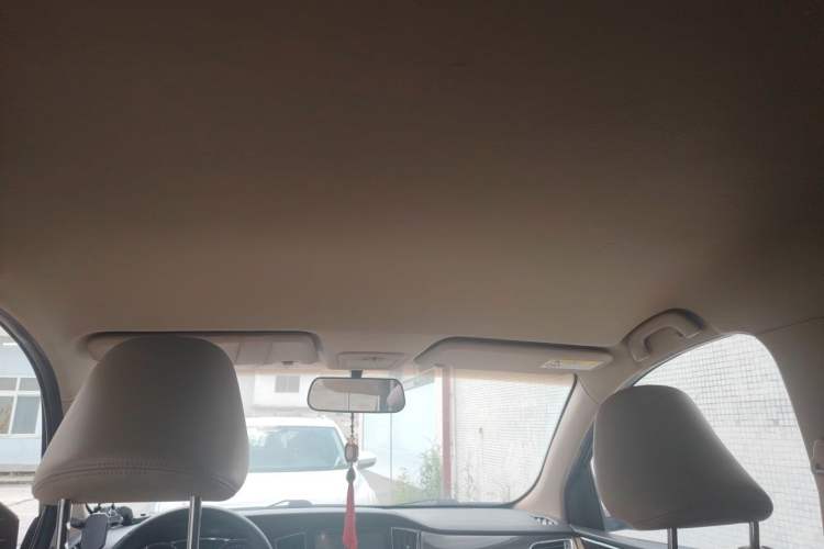 Used Baojun 730 2016 1.5L Manual Comfort Version 7 Seats China V Emission Standard Headliner