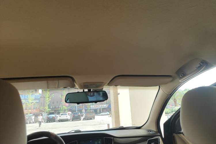 Used Baojun 730 2016 1.5L Manual Comfort Version 7 Seats China V Emission Standard Headliner