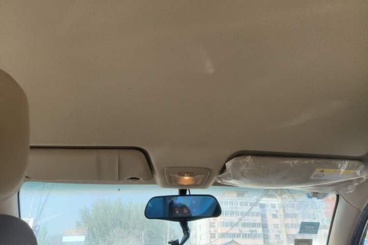 Used Baojun 730 2016 1.5L Manual Comfort Version 7 Seats China V Emission Standard Headliner