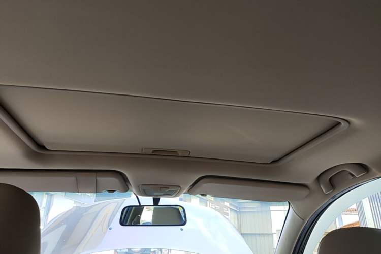 Used Baojun 730 2016 1.5L Manual Luxury Edition 7 Seats Headliner