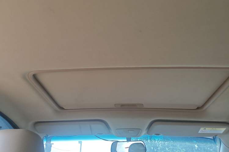 Used Baojun 730 2016 1.8L iAMT Luxury Model 7 Seats Headliner
