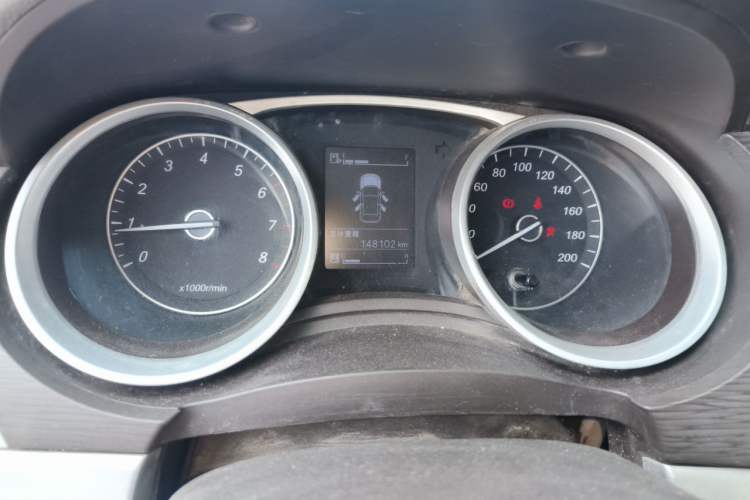 Used Baojun 730 2016 Revised 1.5L Manual Standard Version 7 Seats China V Emission Standard Instrument Cluster