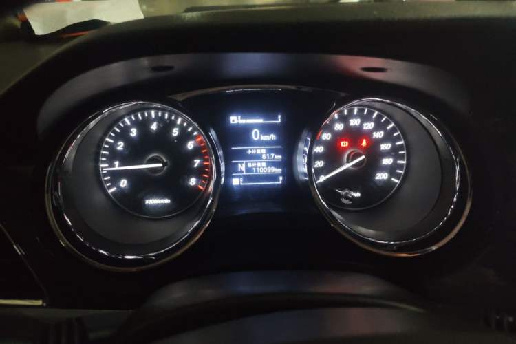 Used Baojun 730 2016 1.8L iAMT Luxury Model 7 Seats Instrument Cluster