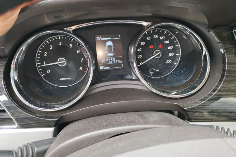 Used Baojun 730 2016 1.8L iAMT Luxury Model 7 Seats Instrument Cluster