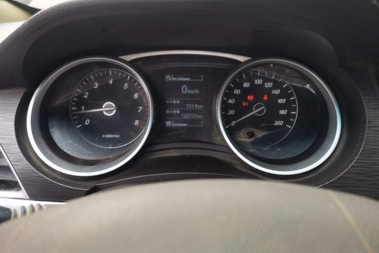 Used Baojun 730 2016 Revised 1.5L Manual Standard Version 7 Seats China V Emission Standard Instrument Cluster
