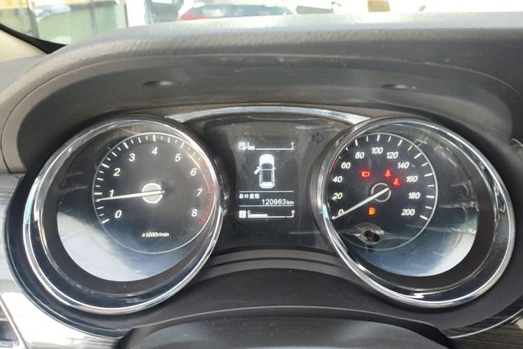 Used Baojun 730 2016 1.5T Manual Comfort Version 7 Seats Instrument Cluster