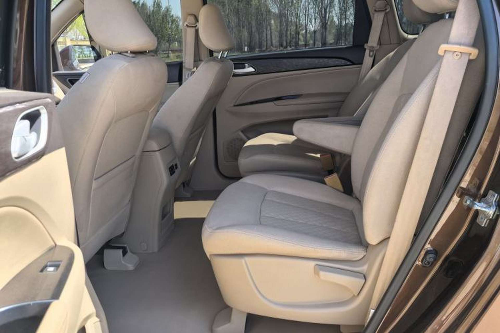 Used Baojun 730 2016 1.5L Manual Standard Version 7 Seats Interior 3