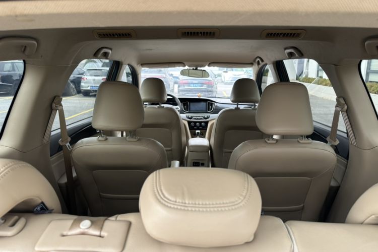 Used Baojun 730 2016 1.5L Manual Comfort Version 7 Seats China V Emission Standard Interior 7