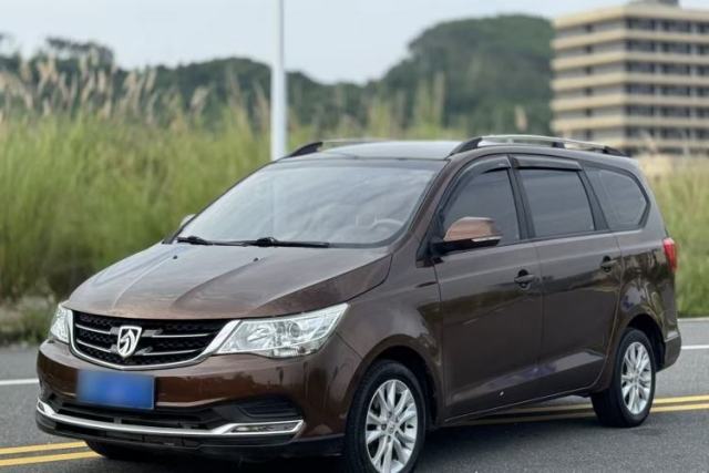 Used Baojun 730 2016 Revised 1.5L Manual Standard Version 7 Seats China V Emission Standard