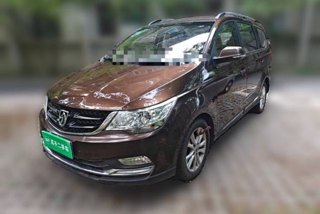 Używany Baojun 730 2016 1.5T Manual Standard Version 7 Seats