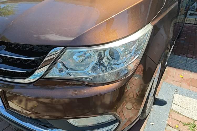 Used Baojun 730 2016 1.8L iAMT Luxury Model 7 Seats Left Front Headlight