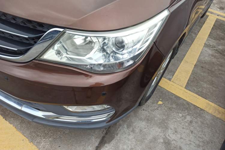 Used Baojun 730 2016 1.5T Manual Comfort Version 7 Seats Left Front Headlight