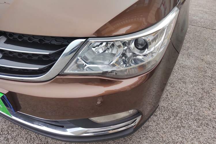 Used Baojun 730 2016 1.8L iAMT Comfort Version 7 Seats Left Front Headlight