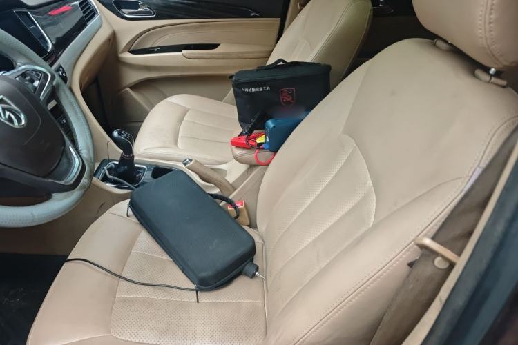 Used Baojun 730 2016 1.5L Manual Luxury Edition 7 Seats Left Front Seat