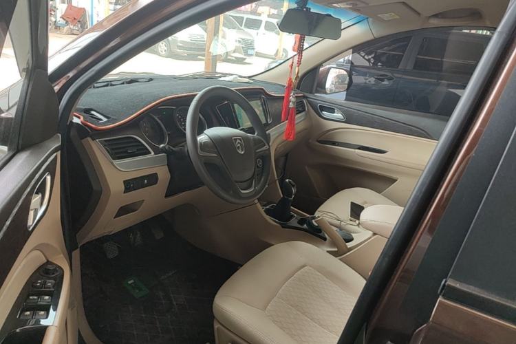 Used Baojun 730 2016 Revised 1.5L Manual Standard Version 7 Seats China V Emission Standard Left Front Seat