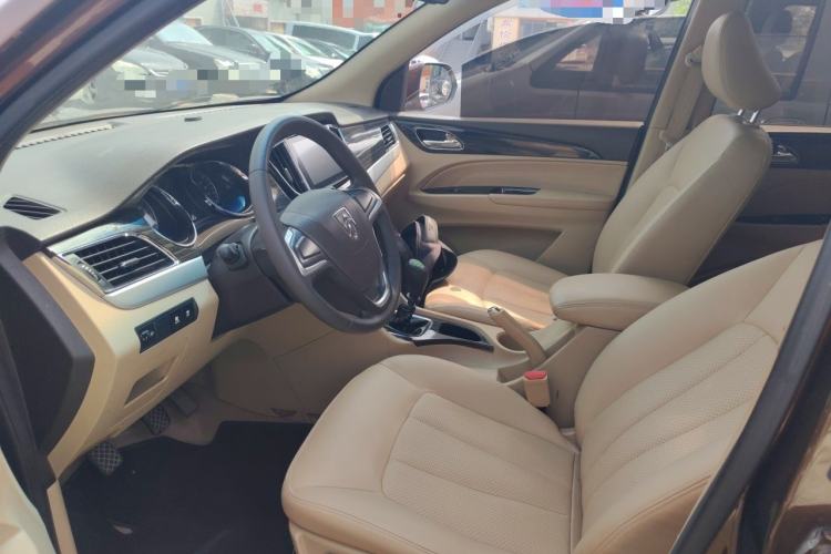 Used Baojun 730 2016 1.5T Manual Comfort Version 7 Seats Left Front Seat
