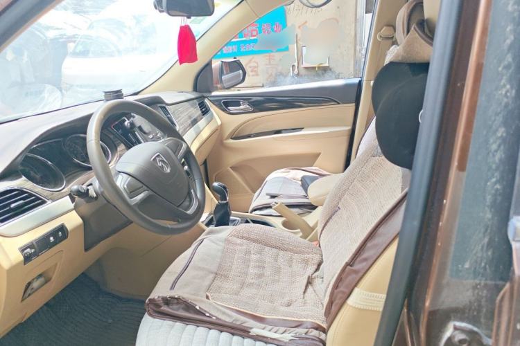 Used Baojun 730 2016 1.5L Manual Comfort Version 7 Seats China V Emission Standard Left Front Seat