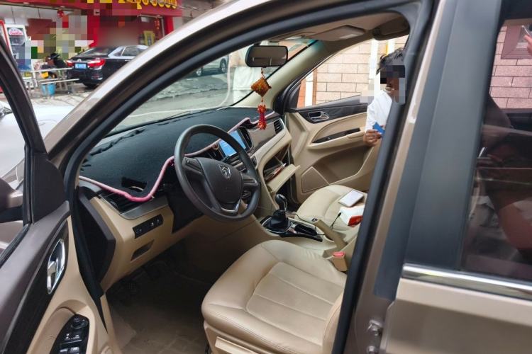 Used Baojun 730 2016 1.5L Manual Comfort Version 7 Seats China V Emission Standard Left Front Seat
