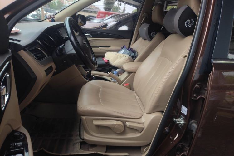 Used Baojun 730 2016 1.5T Manual Comfort Version 7 Seats Left Front Seat
