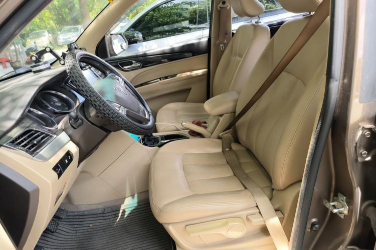 Used Baojun 730 2016 1.5T Manual Luxury Edition 7 Seats Left Front Seat