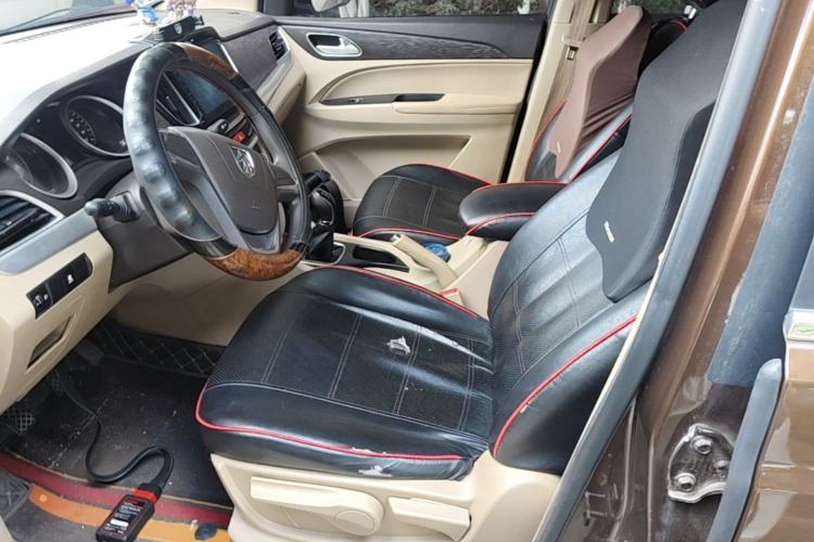 Used Baojun 730 2016 Revised 1.5L Manual Standard Version 7 Seats China V Emission Standard Left Front Seat