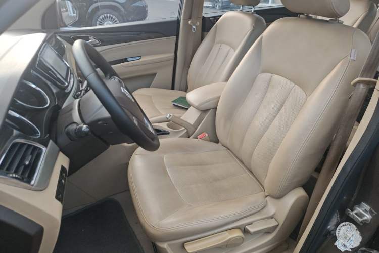 Used Baojun 730 2016 1.8L Manual Comfort Version 7 Seats Left Front Seat