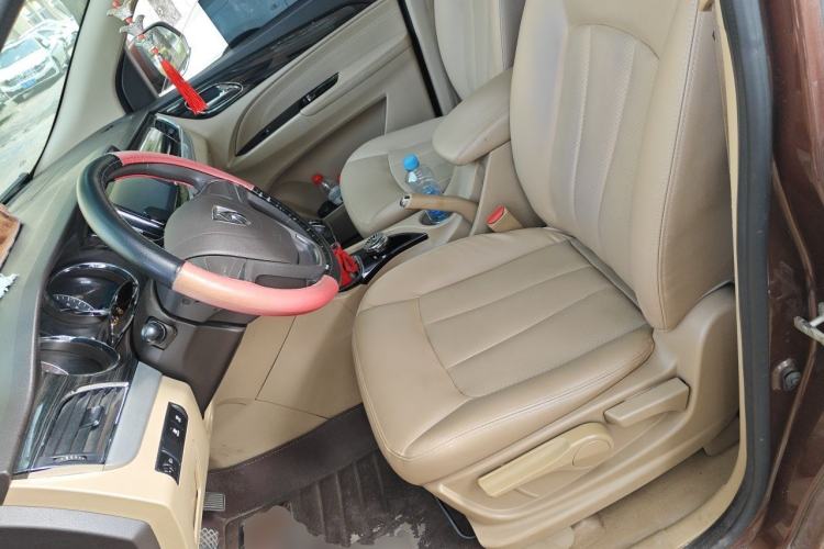 Used Baojun 730 2016 1.5L Manual Comfort Version 7 Seats China V Emission Standard Left Front Seat