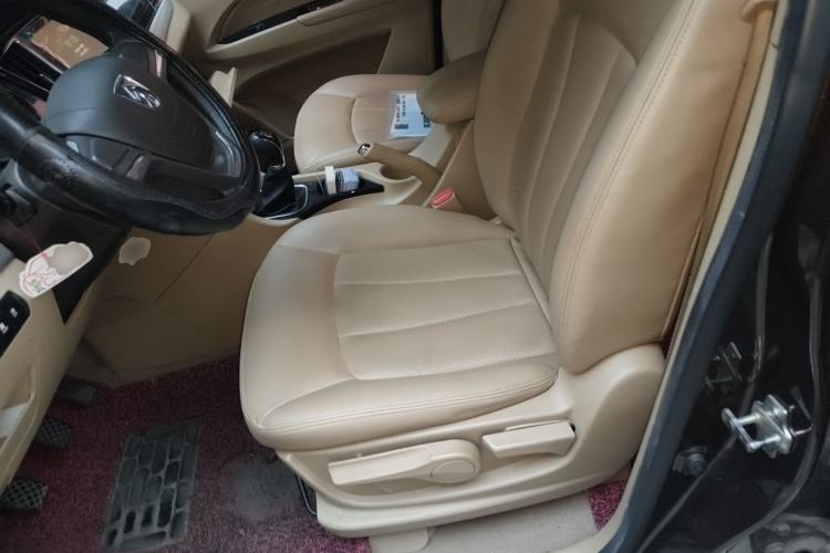 Used Baojun 730 2016 1.5L Manual Comfort Version 7 Seats China V Emission Standard Left Front Seat