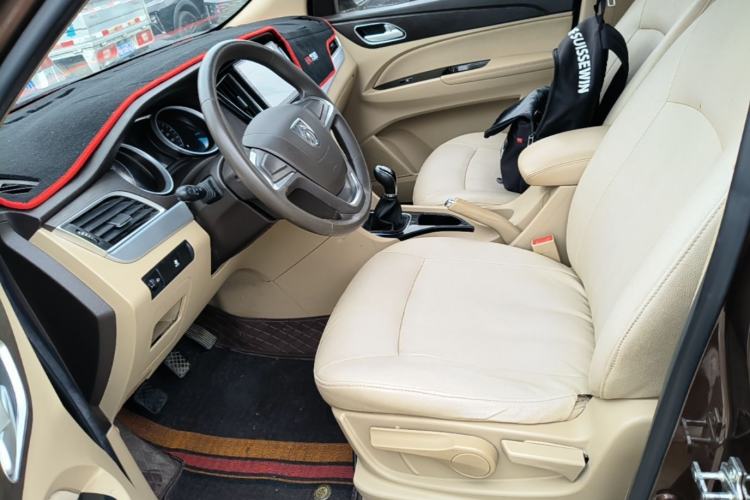 Used Baojun 730 2016 Revised 1.5L Manual Standard Version 7 Seats China V Emission Standard Left Front Seat