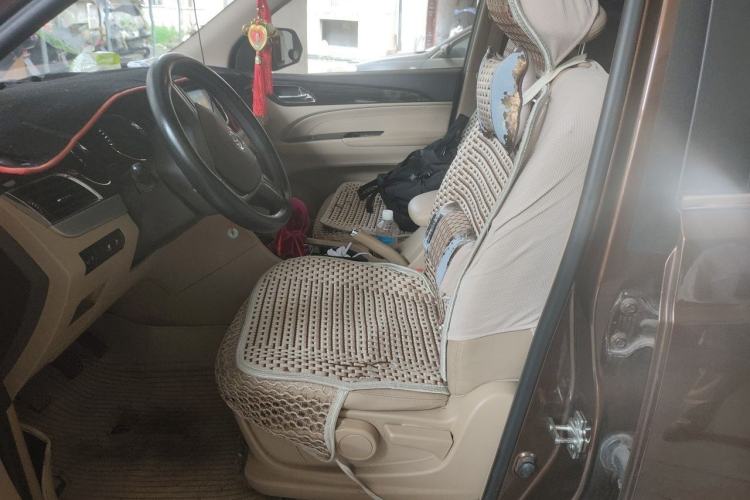Used Baojun 730 2016 1.5L Manual Comfort Version 7 Seats China V Emission Standard Left Front Seat
