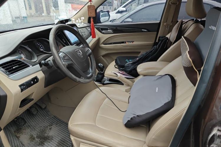 Used Baojun 730 2016 1.5L Manual Comfort Version 7 Seats China V Emission Standard Left Front Seat