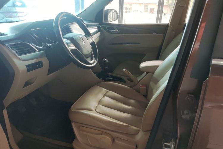 Used Baojun 730 2016 1.5L Manual Comfort Version 7 Seats China V Emission Standard Left Front Seat