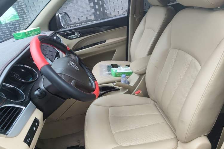 Used Baojun 730 2016 1.5L Manual Comfort Version 7 Seats China V Emission Standard Left Front Seat
