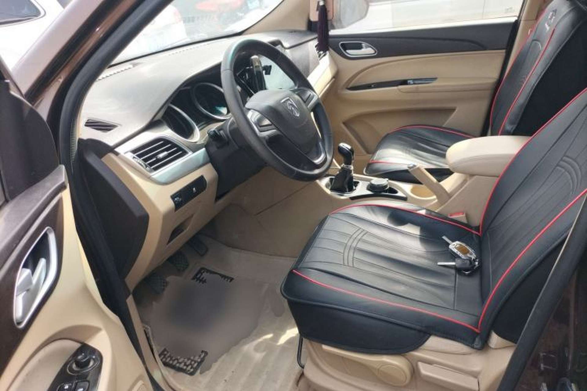 Used Baojun 730 2016 1.5L Manual Value Edition 7 Seats China V Emission Standard Left Front Seat