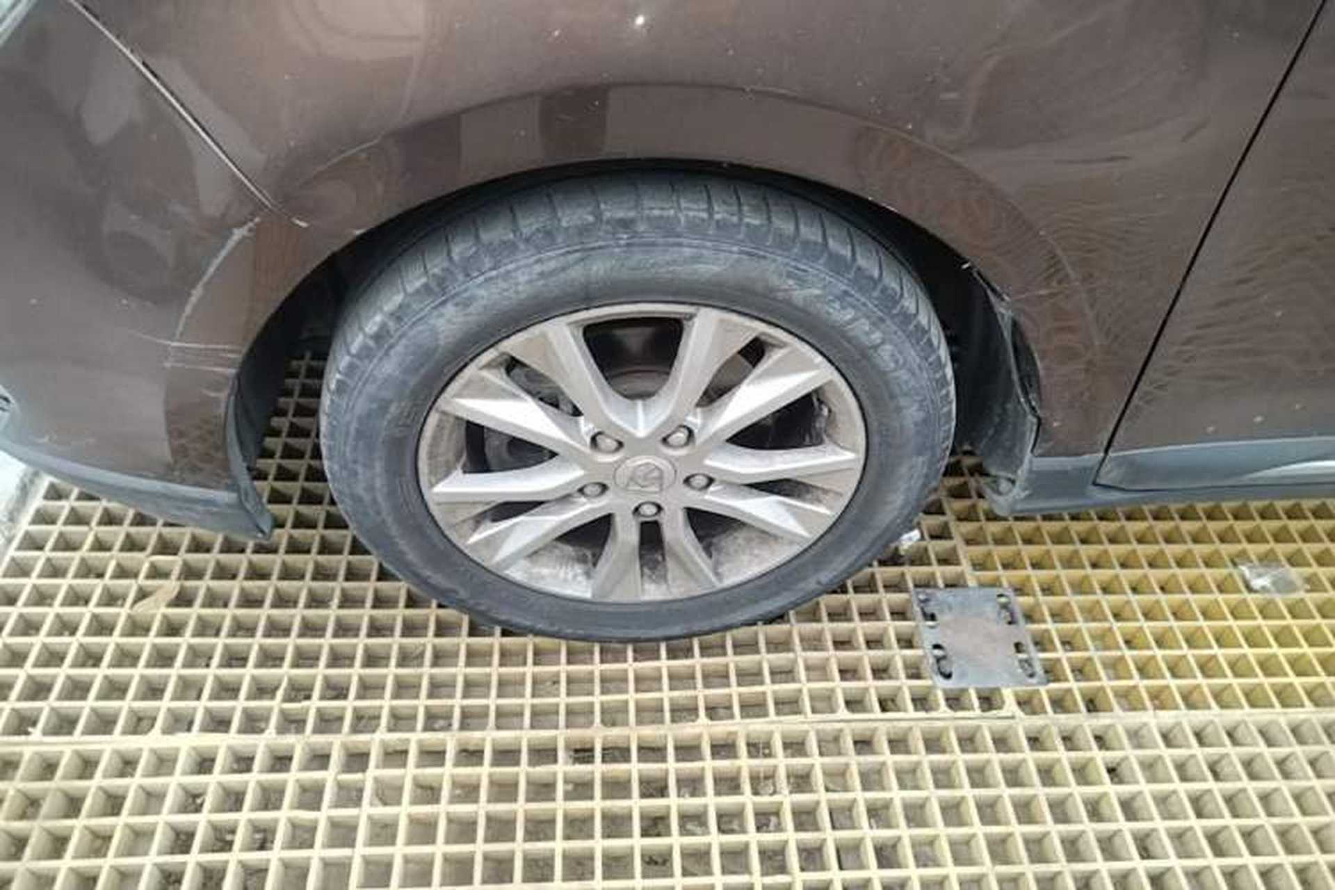Used Baojun 730 2016 1.5T Manual Standard Version 7 Seats Left Front Wheel Hub