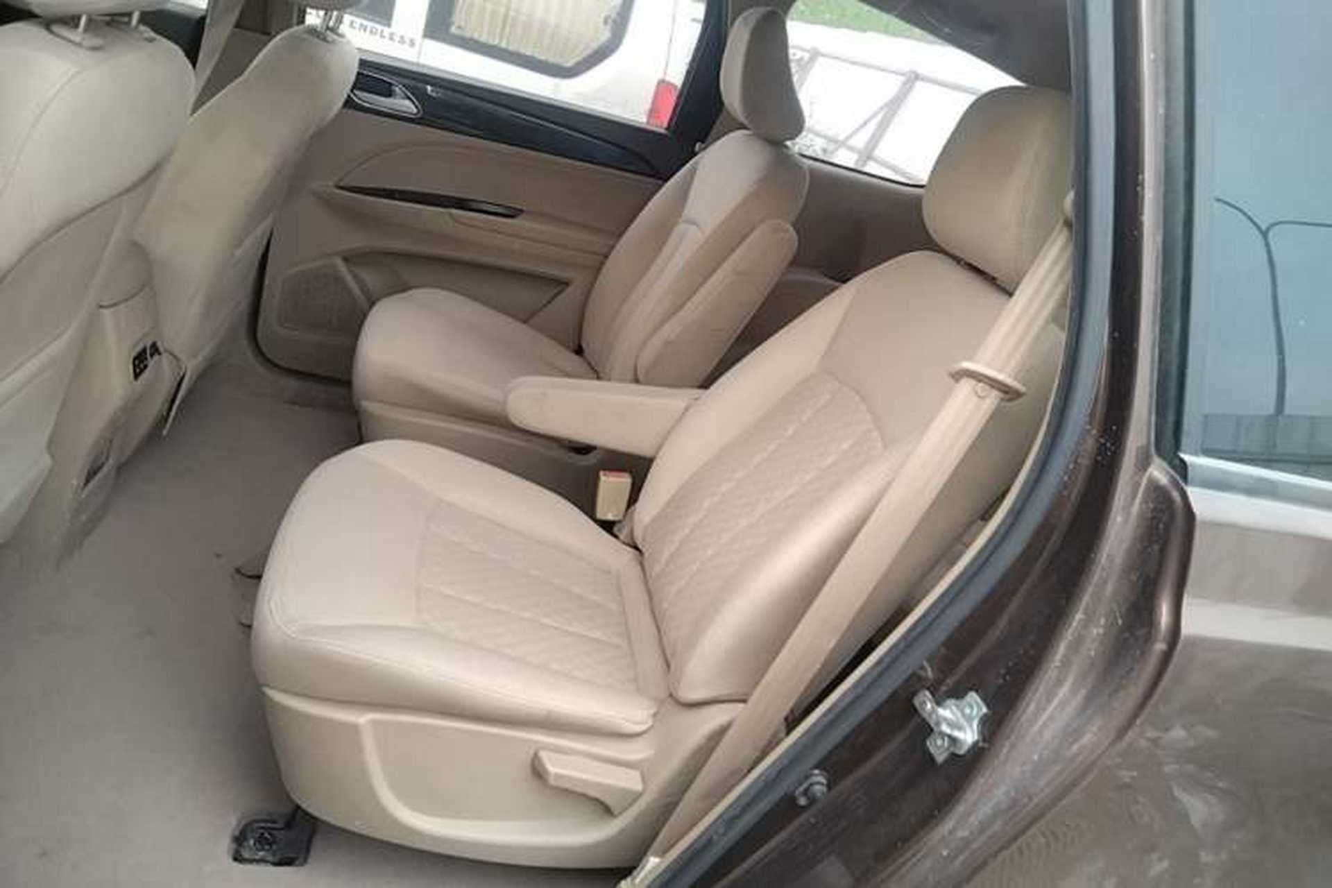 Used Baojun 730 2016 1.5T Manual Standard Version 7 Seats Left Rear Seat