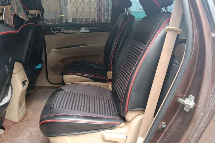 Used Baojun 730 2016 1.5L Manual Comfort Version 7 Seats China V Emission Standard Left Rear Seat