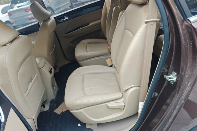 Used Baojun 730 2016 1.5L Manual Comfort Version 7 Seats China V Emission Standard Left Rear Seat