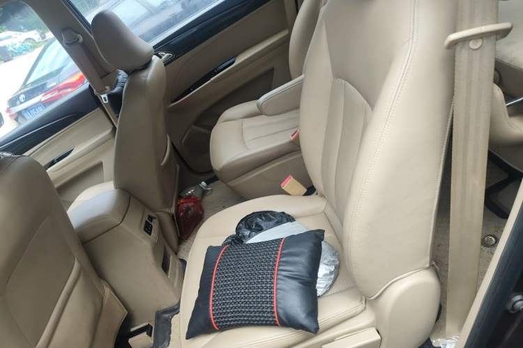 Used Baojun 730 2016 1.5L Manual Luxury Edition 7 Seats Left Rear Seat