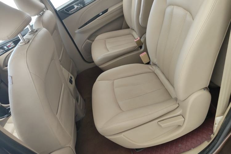 Used Baojun 730 2016 1.5L Manual Comfort Version 7 Seats China V Emission Standard Left Rear Seat